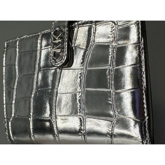 Michael Kors Empire Silver Crocodile Embossed Leather Passport Wallet **READ** - Picture 15 of 16
